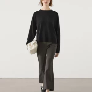 👖 Pantalon Court Skinny Évasé – Moderne & Stylée !